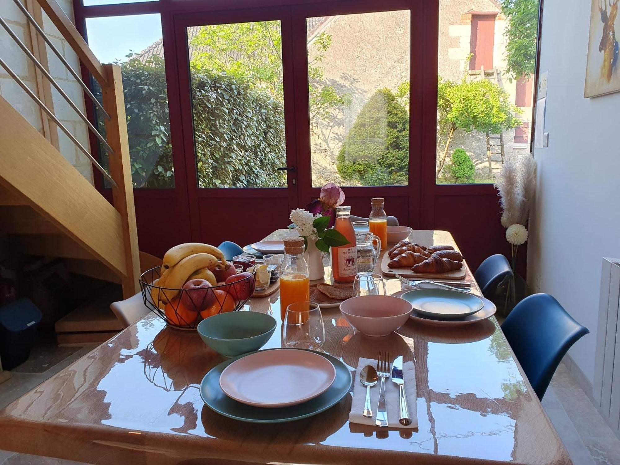 Au Domaine Du Bois Joubert Bed and Breakfast Luzillé Buitenkant foto